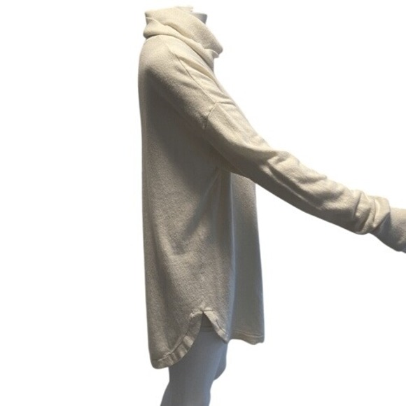 Chelsea28 Cream Pima Cotton Cashmere Turtleneck Sweater Size Large - Picture 4 of 7